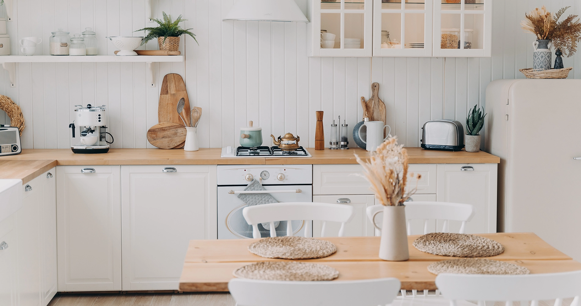 5 Signs You Need New Cabinets